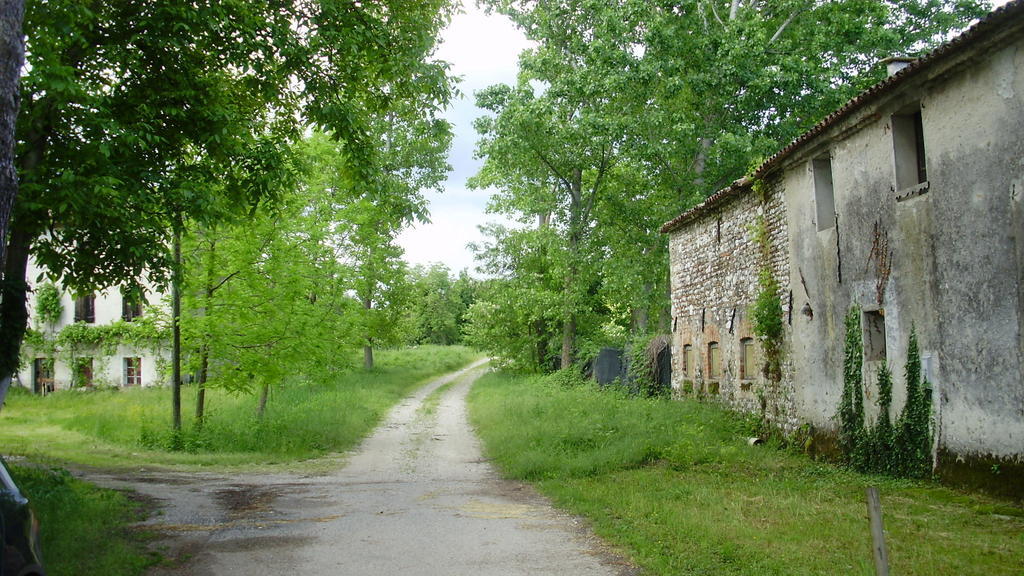 Stasion Di Pueste Nogaredo Buitenkant foto